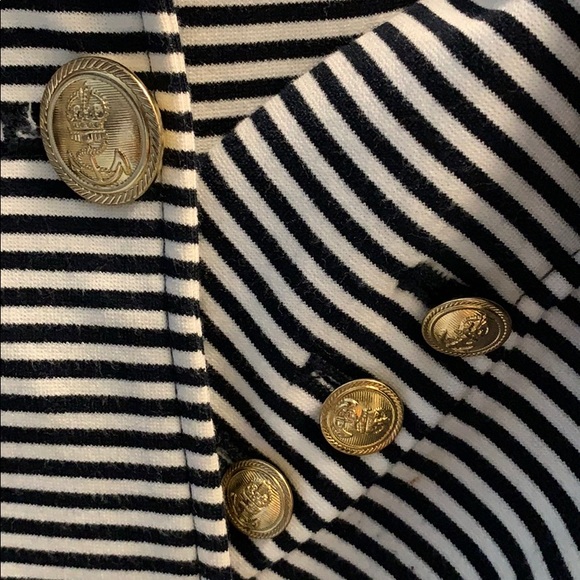 Blazer - Picture 2 of 2